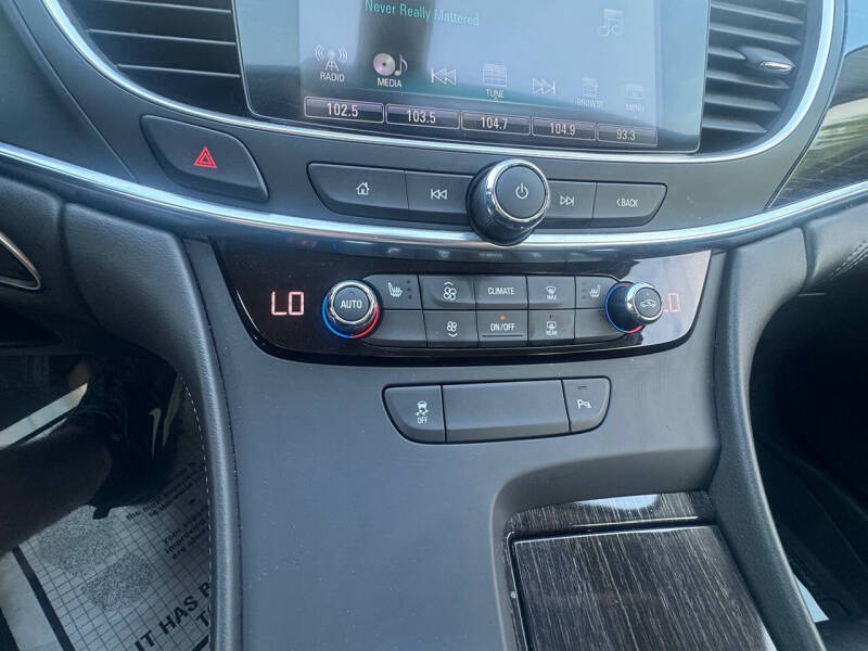 2017 Buick LaCrosse Essence