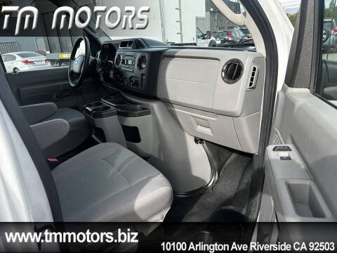 2011 Ford E-Series E-350 SD XLT