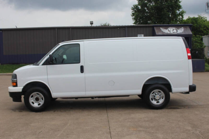 2023 Chevrolet Express 3500