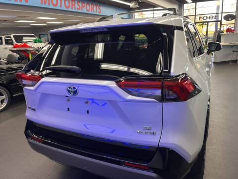 2023 Toyota RAV4 Hybrid SE
