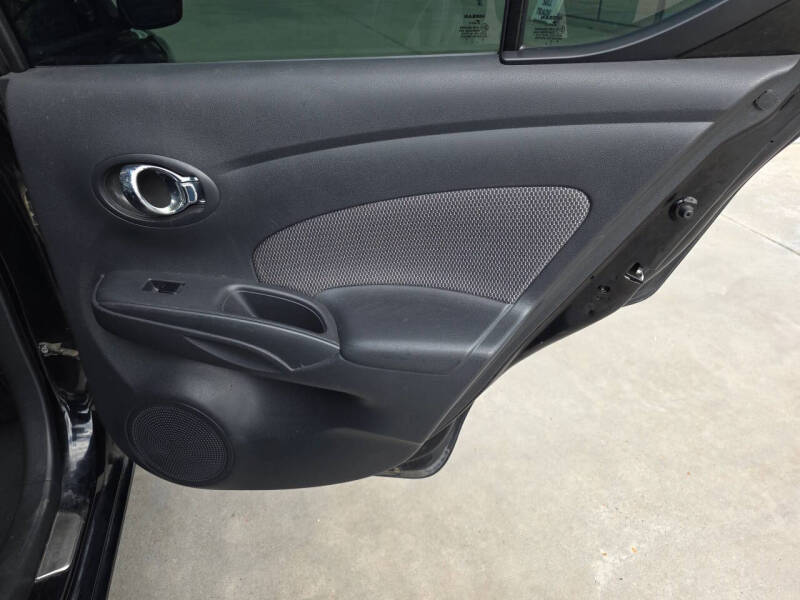 2015 Nissan Versa 1.6 S