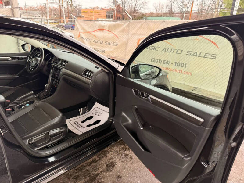 2017 Volkswagen Passat 1.8T SE