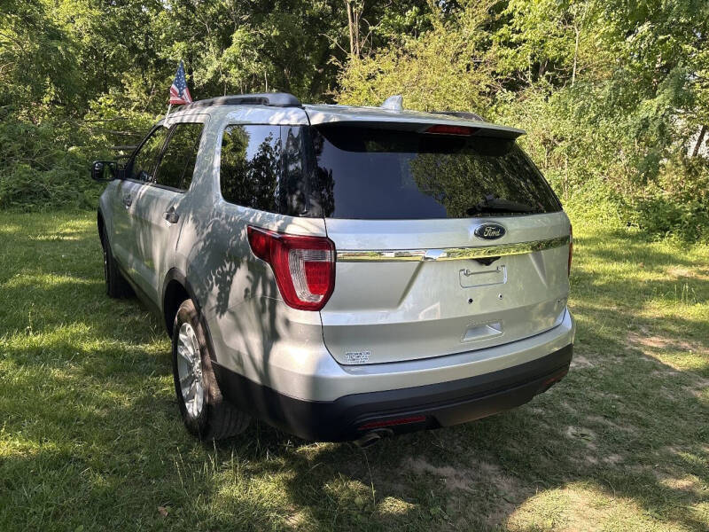2016 Ford Explorer