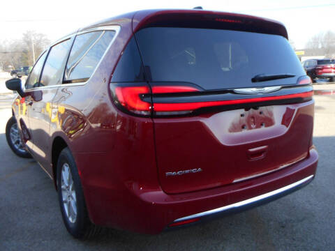 2026 Chrysler Pacifica Select
