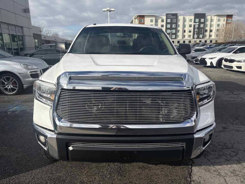 2014 Toyota Tundra SR5