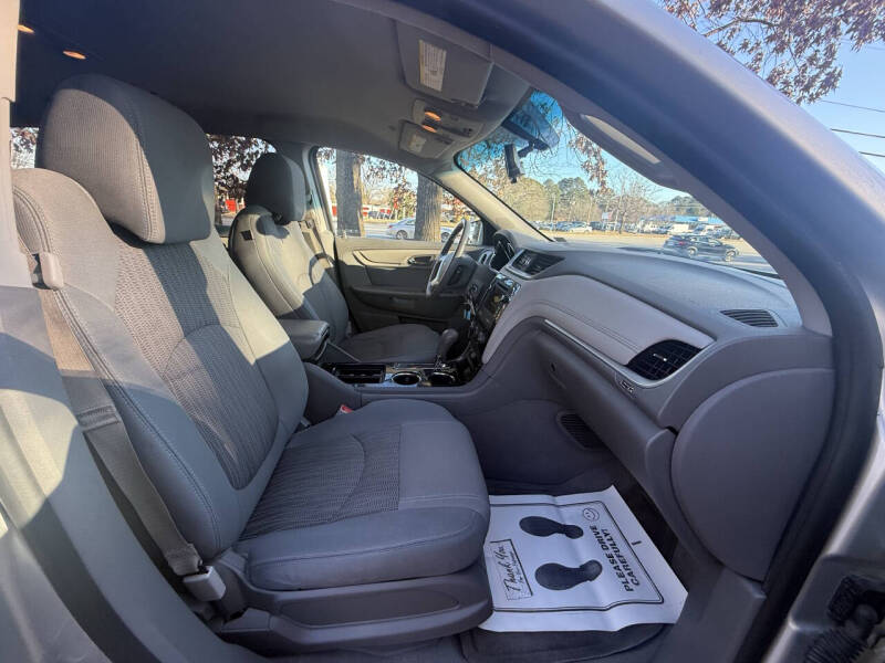 2017 Chevrolet Traverse LT