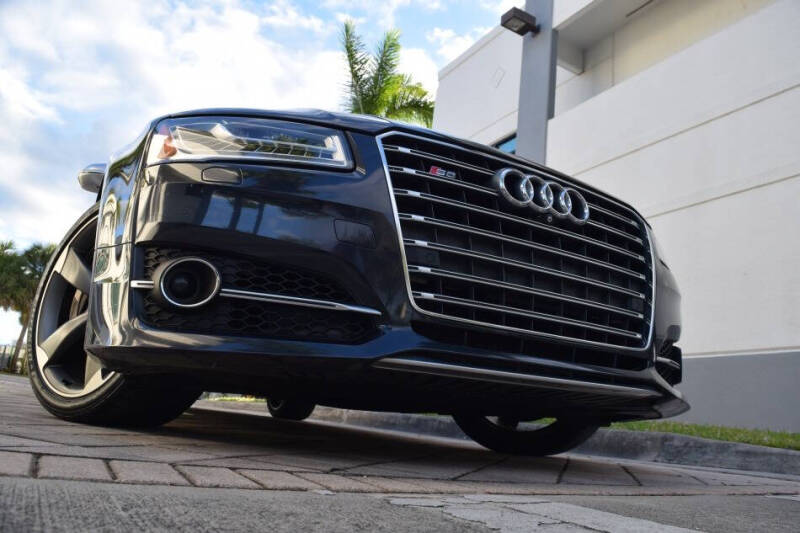 2015 Audi S8 4.0T quattro