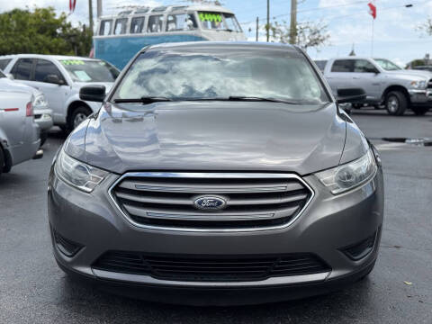 2013 Ford Taurus SE