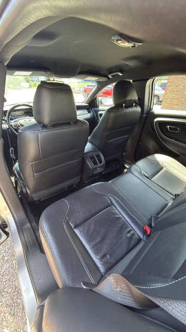 2018 Ford Taurus SEL