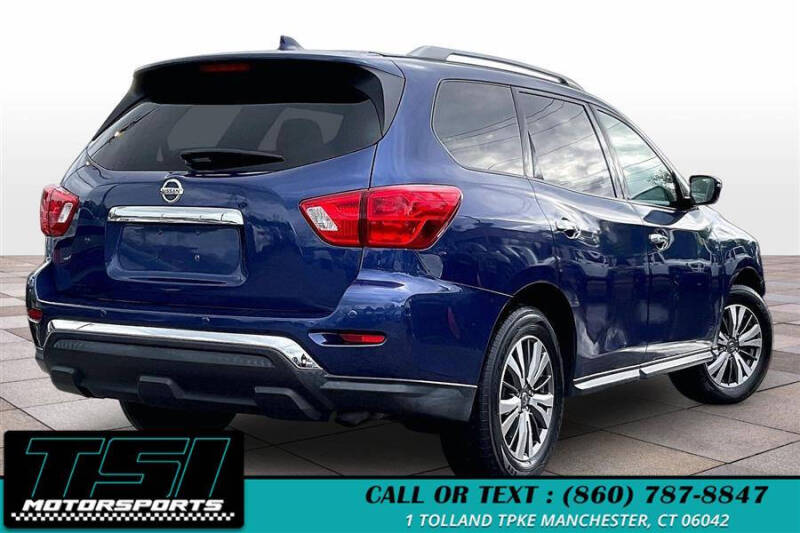 2020 Nissan Pathfinder SV