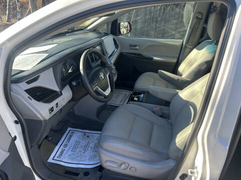 2015 Toyota Sienna XLE 7-Passenger