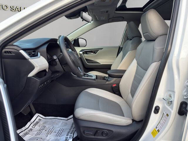 2024 Toyota RAV4 Hybrid XLE Premium