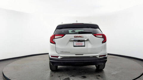 2023 GMC Terrain SLT