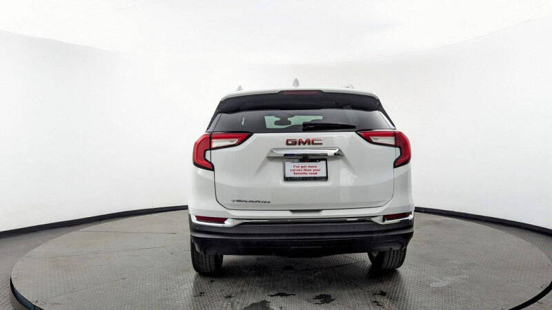 2023 GMC Terrain SLT