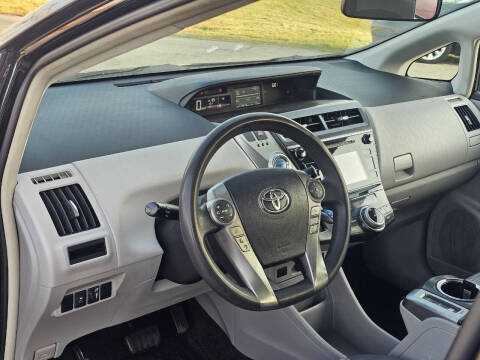 2017 Toyota Prius v Three