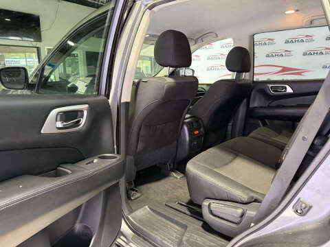 2020 Nissan Pathfinder S