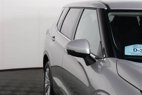 2024 Mitsubishi Outlander ES