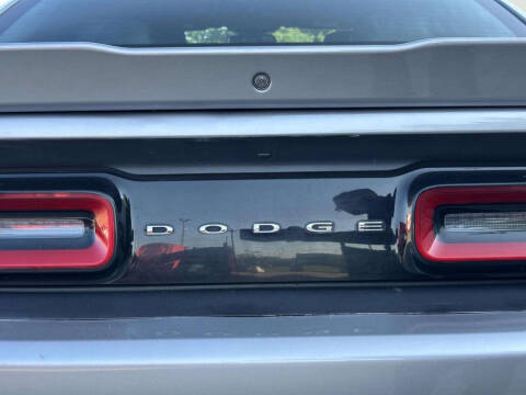 2016 Dodge Challenger SXT