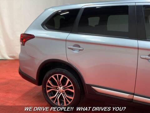 2017 Mitsubishi Outlander ES