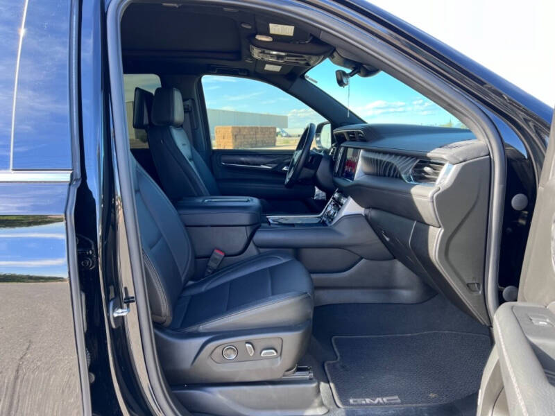 2023 GMC Yukon Denali