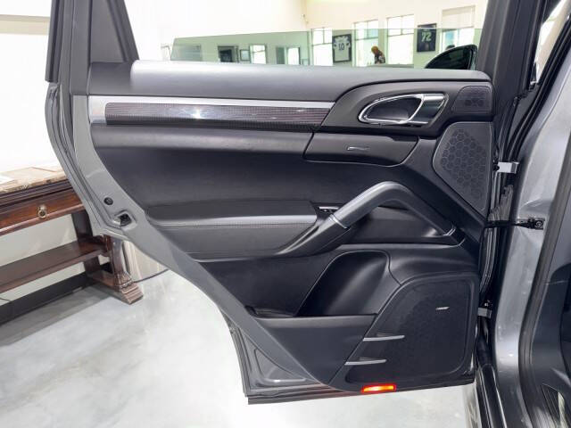 2017 Porsche Cayenne GTS