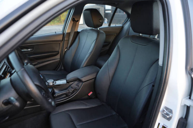 2016 BMW 3 Series 320i xDrive