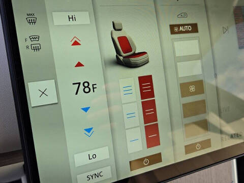 2025 Land Rover Range Rover P550e SE