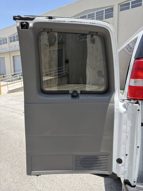 2020 Chevrolet Express LS 3500