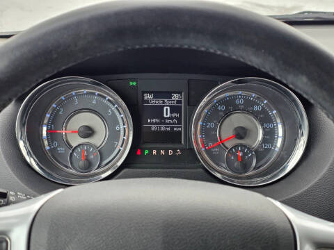 2012 Chrysler Town and Country Touring-L