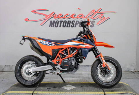 2024 KTM 690 SMC R