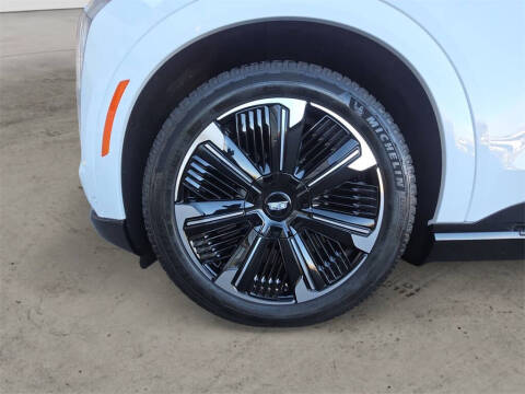 2025 Cadillac Escalade IQ Sport 2