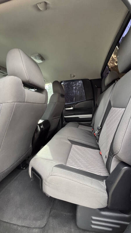 2014 Toyota Tundra SR5