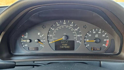 2001 Mercedes-Benz E-Class E 320