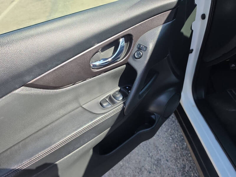 2018 Nissan Rogue S
