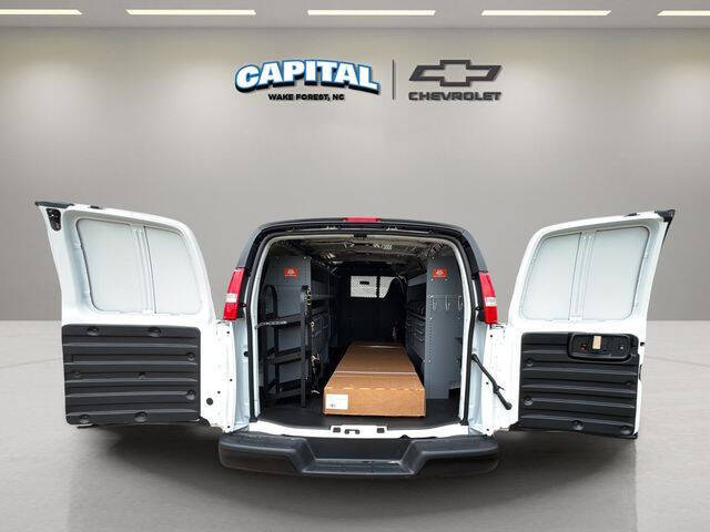 2025 Chevrolet Express 2500