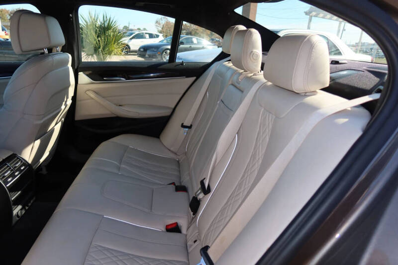 2018 BMW 5 Series 530i