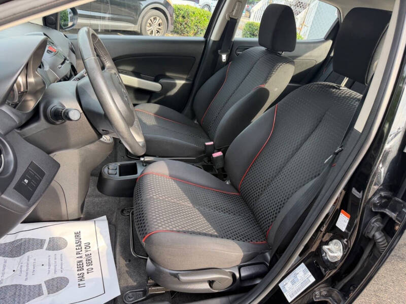 2011 Mazda MAZDA2 Touring