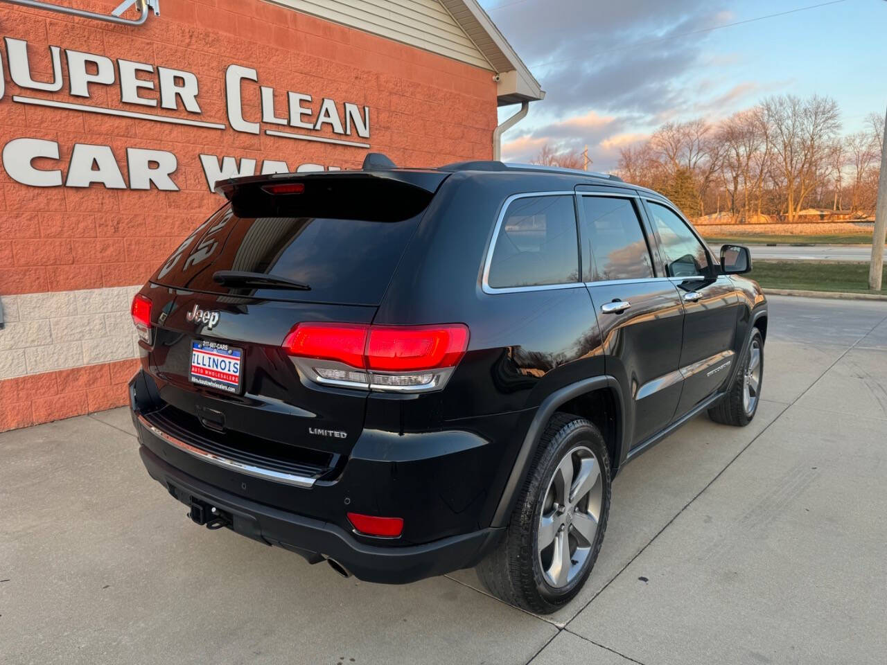 2015 Jeep Grand Cherokee for sale at Illinois Auto Wholesalers in Tolono, IL