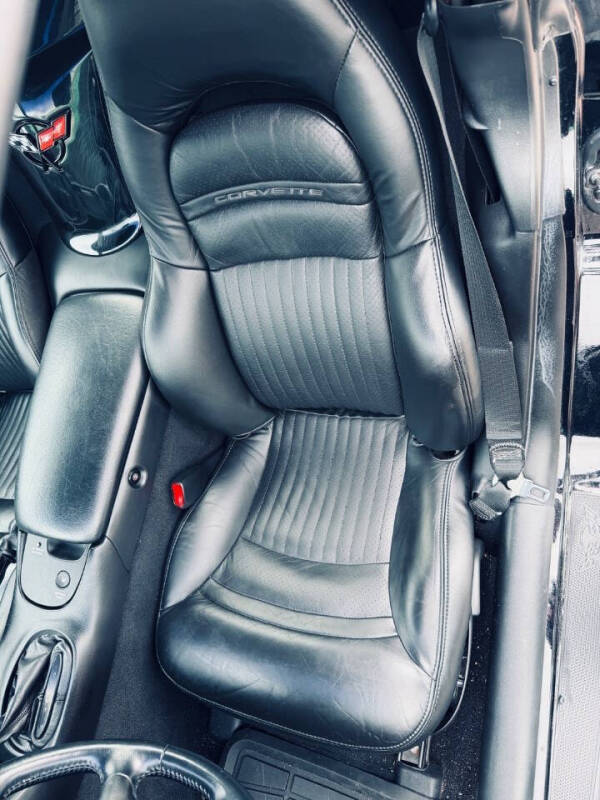2004 Chevrolet Corvette