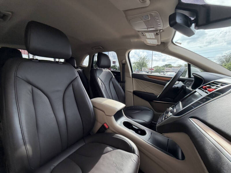 2019 Lincoln MKC Select