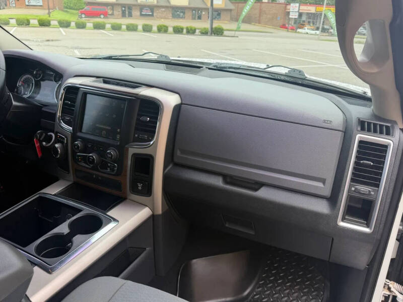 2013 RAM 1500 SLT