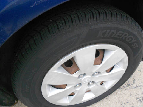 2010 Hyundai Accent Blue