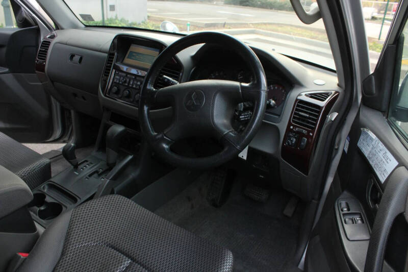 2000 Mitsubishi Pajero