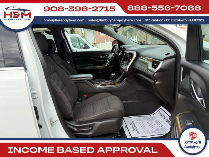 2017 GMC Acadia SLE-2