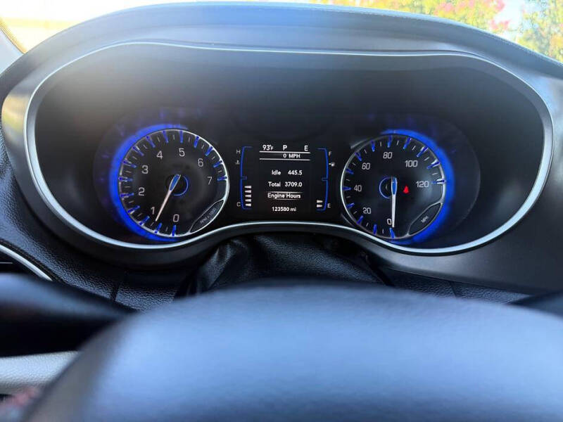 2020 Chrysler Pacifica Touring L