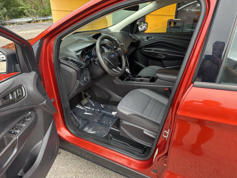2019 Ford Escape S