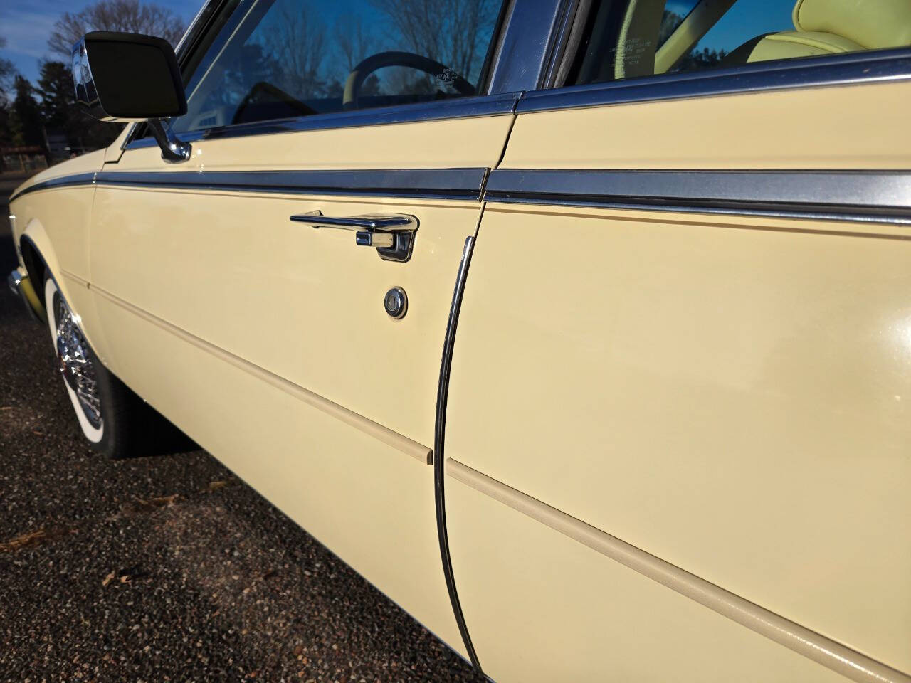 1984 Cadillac Seville 35