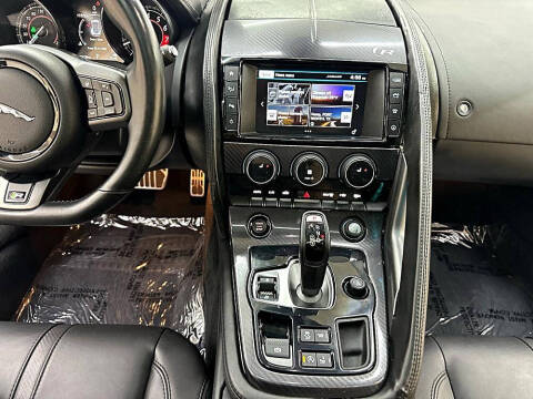 2016 Jaguar F-TYPE R