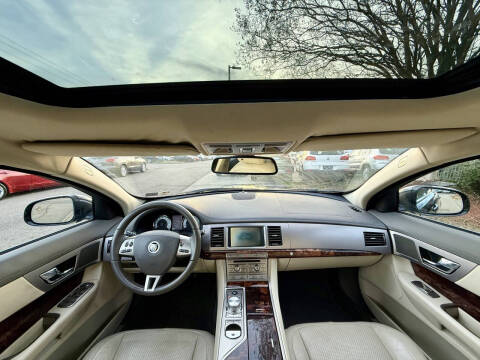 2011 Jaguar XF Premium