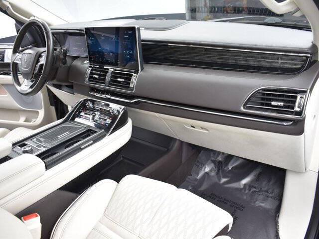 2023 Lincoln Navigator L Black Label